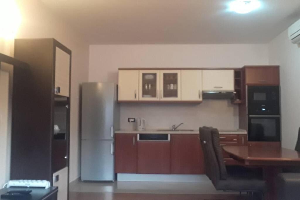 Apartman Franko - Uz Parking Pula Exterior photo