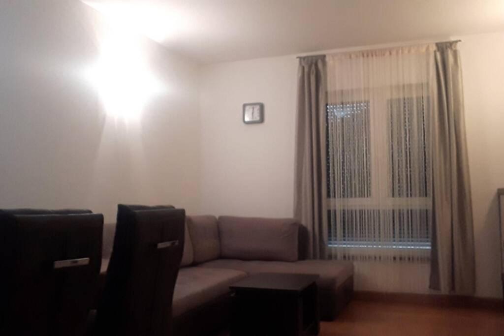 Apartman Franko - Uz Parking Pula Exterior photo